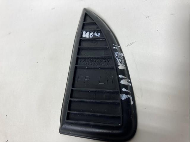 KA0G68454 Mazda Дверная карта передняя левая