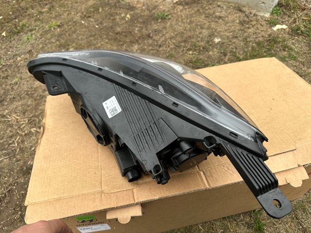 Правая блок фара Hyundai/Kia 92102K7100 цена, от 706.34 USD
