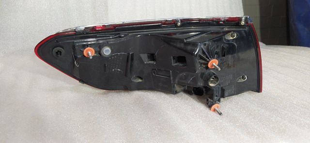 Фонарь задний правый внешний A1679063007 Mercedes