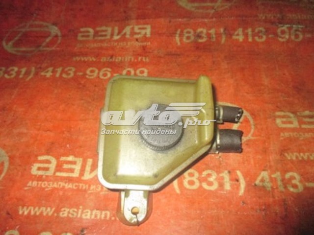 Бачок насоса ГУР D06332690G Mazda