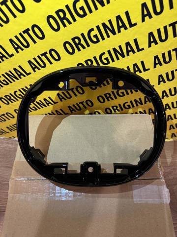 Кронштейн эмблемы решетки радиатора Mazda GBVH50716