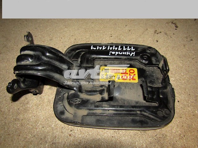 Лючок бензобака 695104H000 Hyundai/Kia