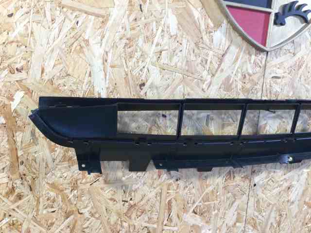 Решетка бампера переднего нижняя Porsche 9Y0807684OK1 цена, от 182.01 USD