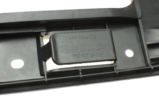 Направляющая заднего бампера, левая Solgy 304057