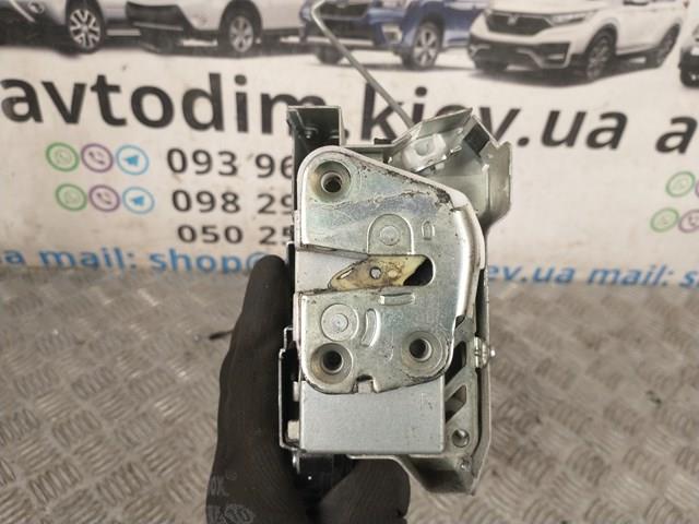 Fecho da porta dianteira direita para Subaru Outback (BP)