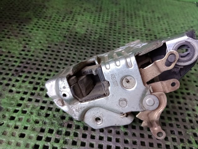 Fecho da porta dianteira esquerda Mercedes E  S124