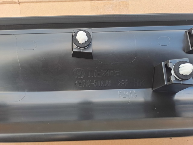 KB7W51RA0E Mazda Молдинг передней правой двери