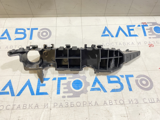 Кронштейн крепления бампера переднего левый FPS FP3228933 цена, от 4.22 USD