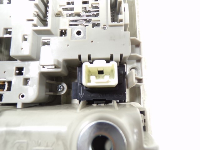 Плафон освещения кабины Mazda KD4569970A75