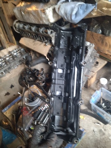 Compre 8200117386 Renault (RVI) Tampa de válvulas