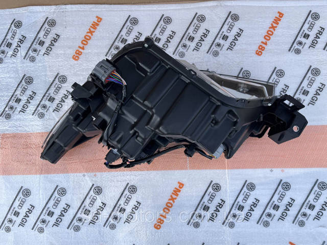 Купить KSD651030 Mazda Фара основная правая