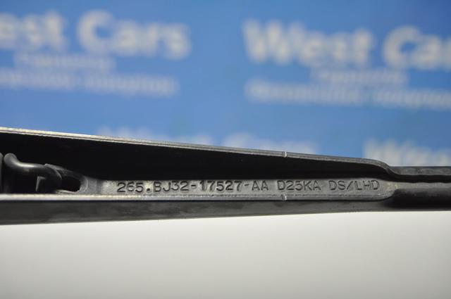 LR025116 Land Rover Поводок дворника