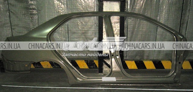 Panel lateral derecha 101200467402 GEELY