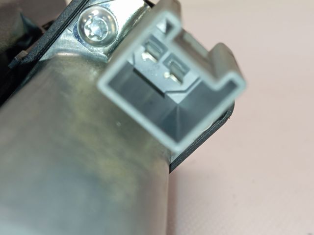 7P0827505K Porsche Замок пятой двери