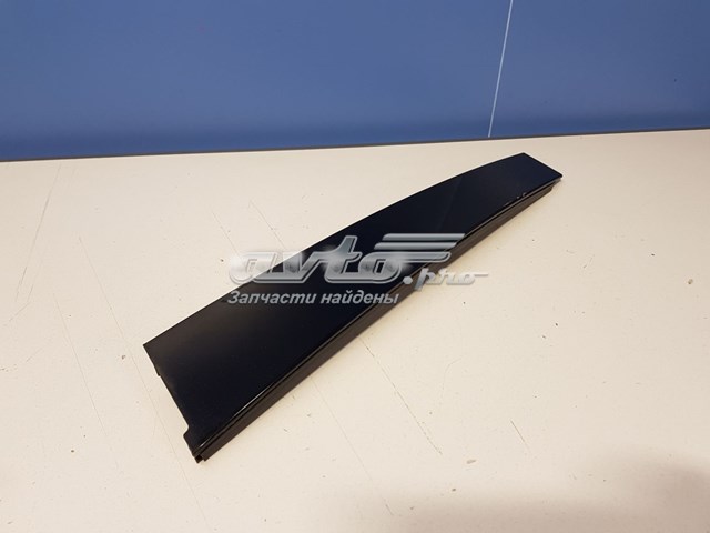 Moldura de puerta trasera derecha vertical 822830011R RENAULT