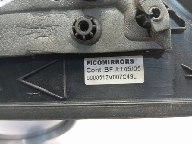  0000512V007 Mercedes