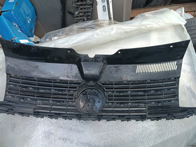 Решетка радиатора 7E5853653E VAG