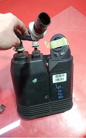 04593883AF Chrysler 