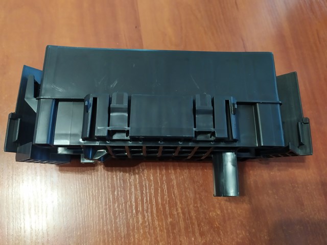 243826RA1A Nissan/Infiniti Крышка блока предохранителей