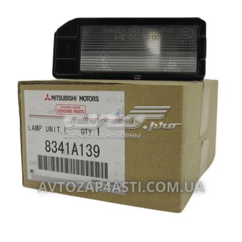 Luz de matrícula 8341A139 MITSUBISHI