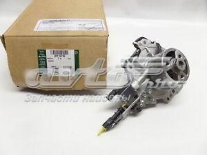 LR116736 Land Rover Насос водяной
