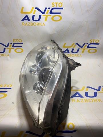 Фара правая Renault (RVI) 260100037R