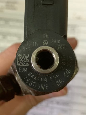 Купить 0445110556 Bosch Клапанная форсунка