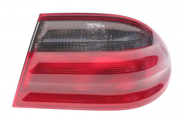 Фара задняя правая внешняя Autotechteile 1208214 цена, от 41.75 USD