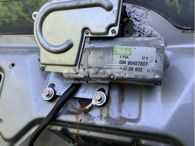 Моторчик заднего стеклоочистителя General Motors 90457807