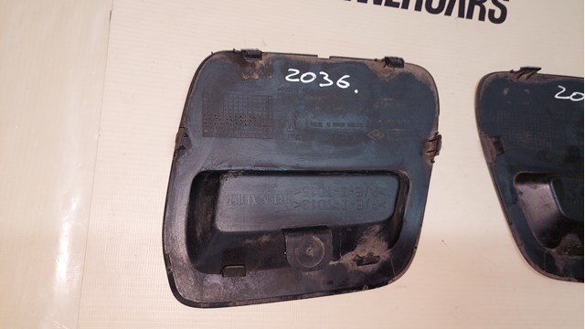 Заглушка буксировочного крюка в передний бампер Renault (RVI) 511809831R цена, от 20.14 USD
