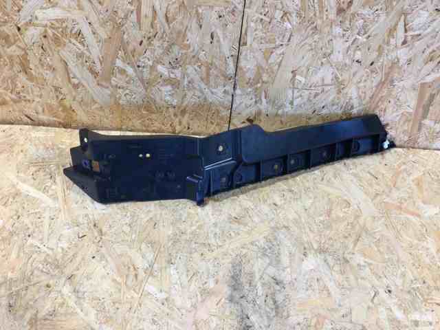 Направляющая заднего бампера левая LR055888 Land Rover