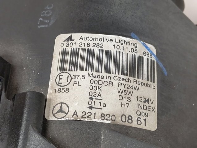 Правая фара 2218200861 Mercedes