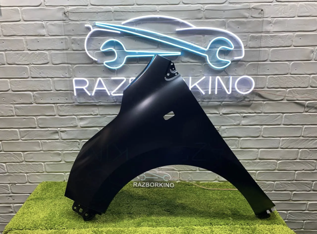 Крыло левое Renault (RVI) 631011356R