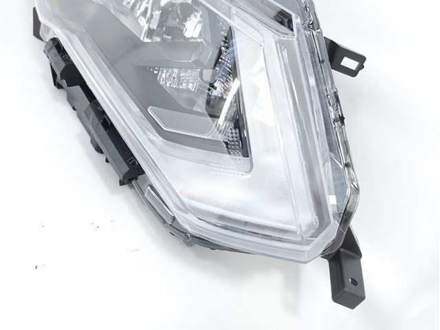 Правая блок фара FPS FP5042R4E цена, от 169.30 USD