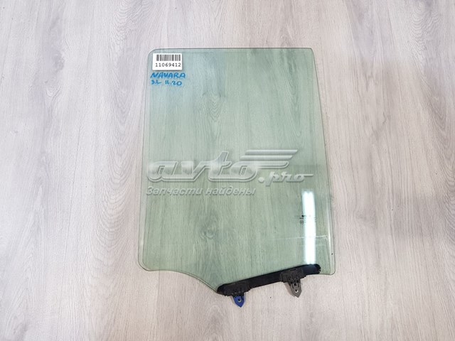 Vidro da porta traseira esquerda para Nissan Navara (D40M)