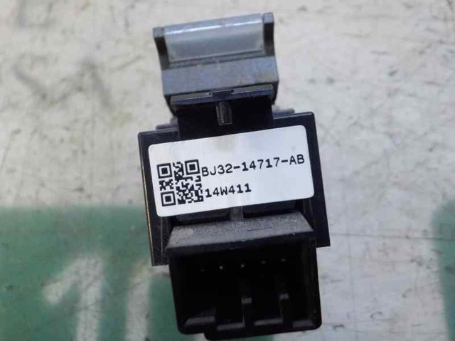  Land Rover LR025907