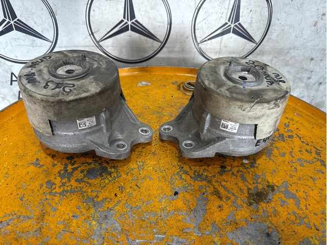 A2382401400 Mercedes Правая подушка двигателя
