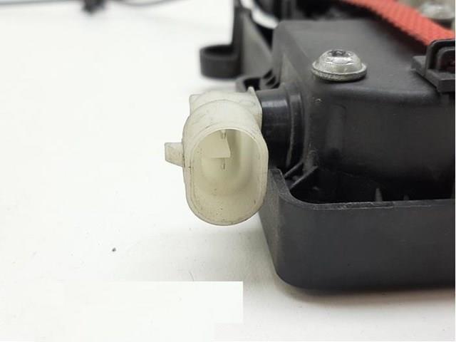 Трос замка капота Tesla 105799100F