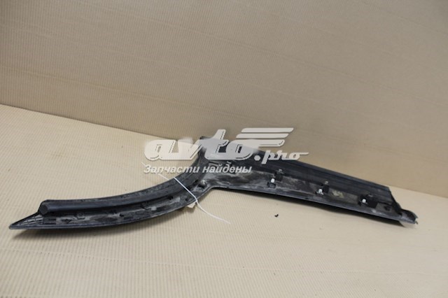 Накладка двери задней правой 877322W000CA Hyundai/Kia