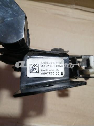 600757200E Tesla Запор капота (замок и привод замка капота)