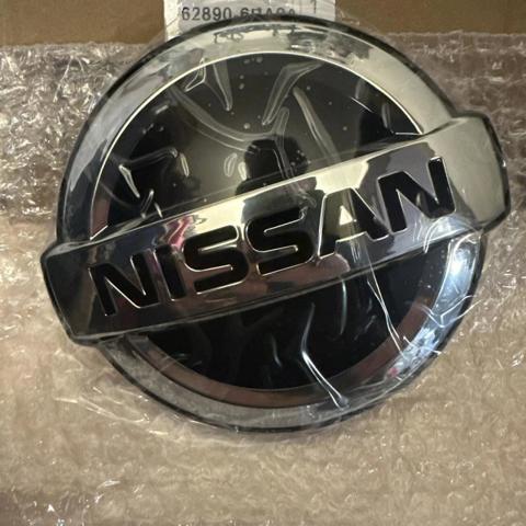 Эмблема на решетку радиатора Nissan/Infiniti 628906RA0A цена, от 179.47 USD