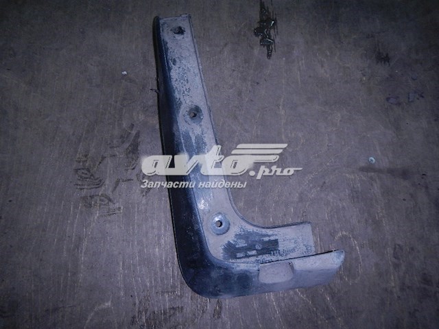 Брызговик задний левый 868412W000 Hyundai/Kia