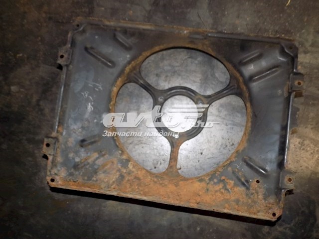 Диффузор радиатора охлаждения на Volkswagen Jetta II 