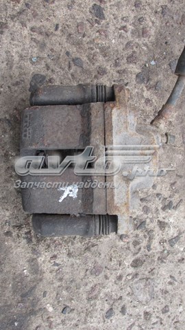 Суппорт тормозной передний правый 7701201770 Renault (RVI)