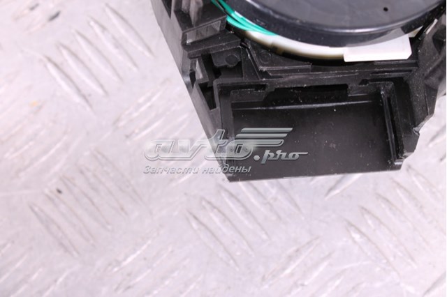25560CB60A Nissan/Infiniti Переключатель подрулевой в сборе