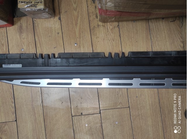 A1676986500 Mercedes Накладка на порог левая