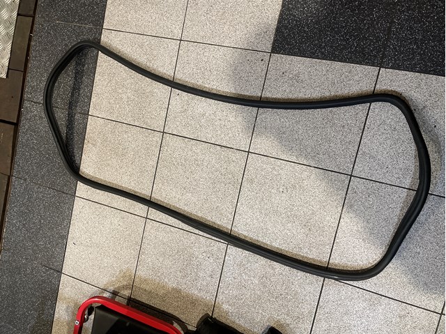 6446153020 Toyota Compactador de tampa de porta-malas