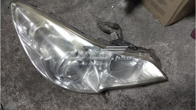 Правая фара 84001AJ100 Subaru