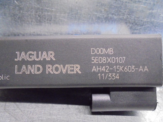 Купить AH4215K603AA Land Rover Антенна