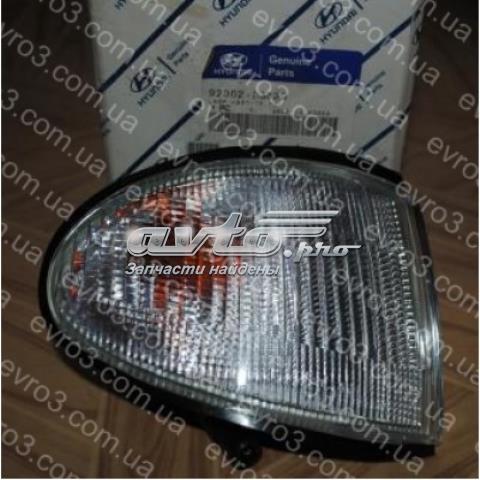 9230233510 Hyundai/Kia pisca-pisca direito